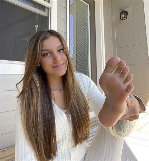 Free Lesbian Foot Domination Porn Videos